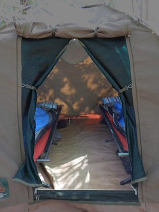 Viagens de camion em África: acampar ou dormir em lodge?