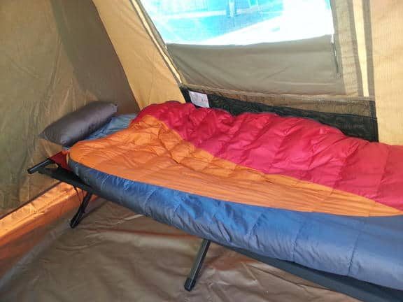 Viagens de camion em África: acampar ou dormir em lodge?